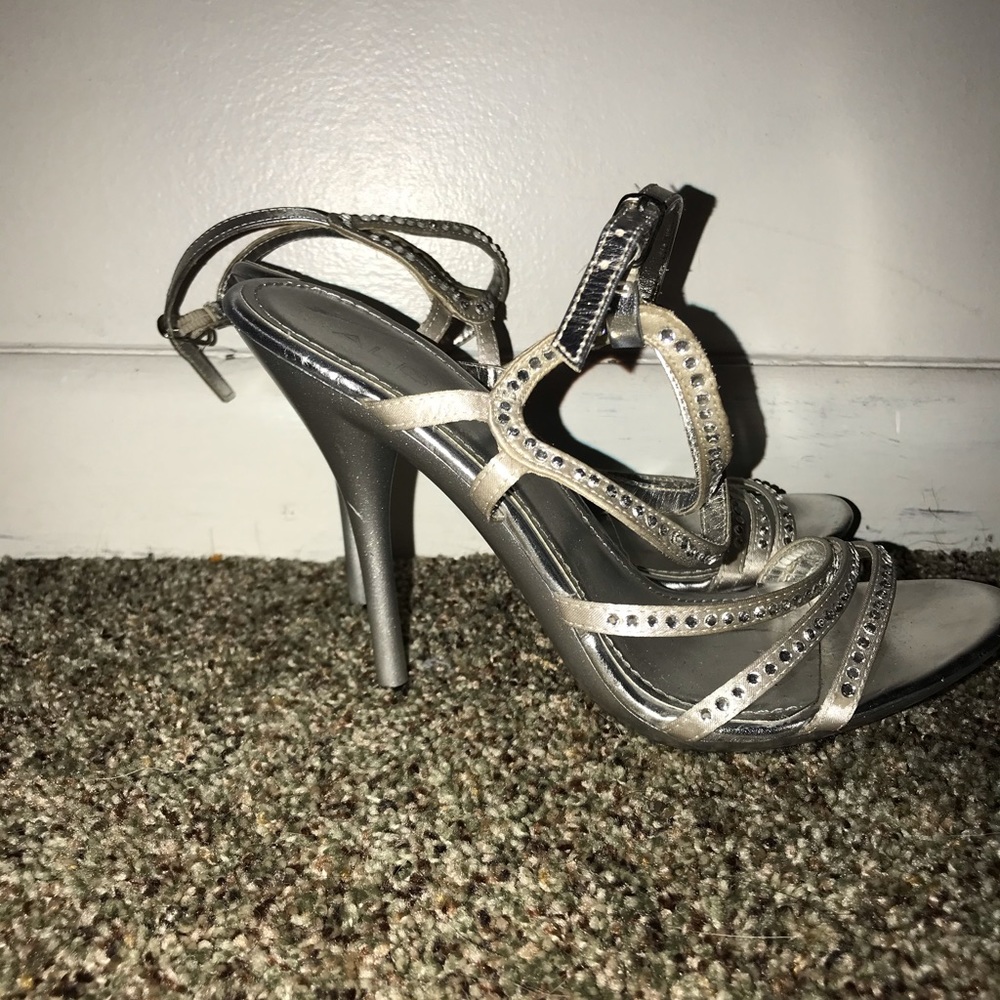 Silver heels. ALDO BRAND. Size 8
